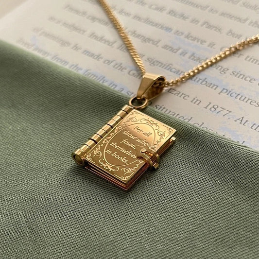 Book Lover Openable Book Necklace – Vintage Literary Pendant